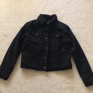 Levi’s black Sherpa lined denim jacket